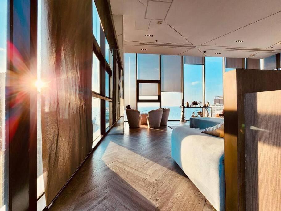 Apartment Sea View 2 Bed At Great Location *