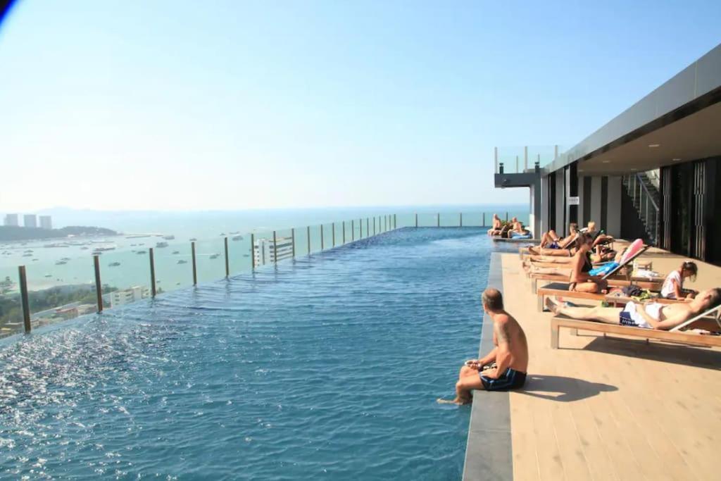 Sea View 2 Bed At Great Location Pattaya