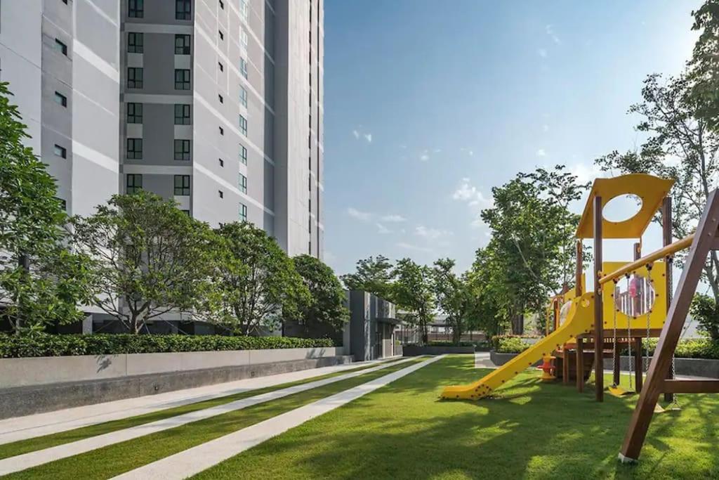 Sea View 2 Bed At Great Location Pattaya