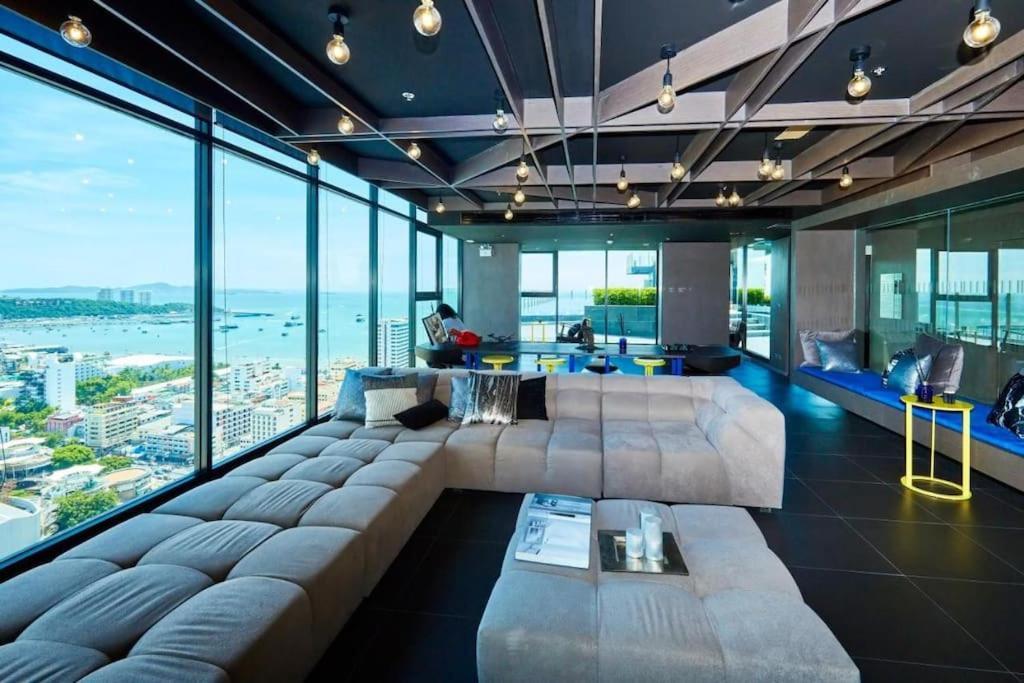Sea View 2 Bed At Great Location Apartamento
