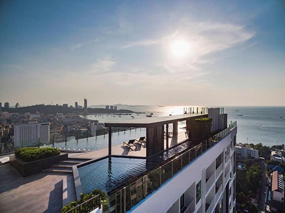 Sea View 2 Bed At Great Location Apartment *